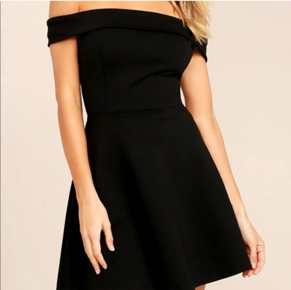 Lulus Season of Fun Black Off-the-Shoulder Skater LBD small
